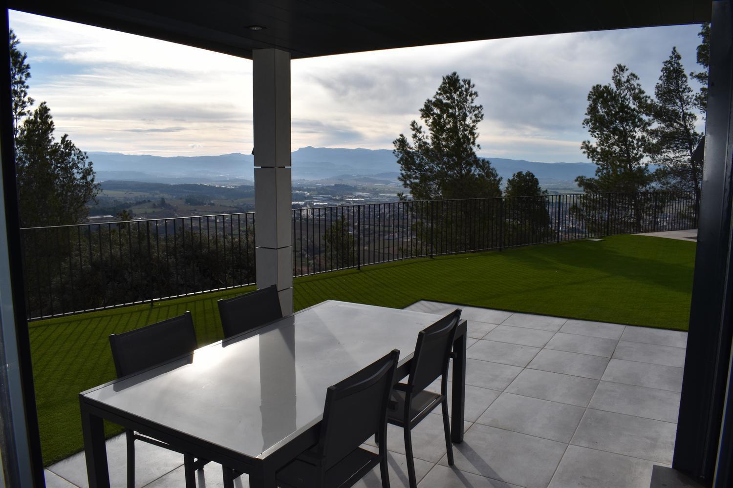 Eagle'S Nest Apartment Castellnou de Bages Ngoại thất bức ảnh