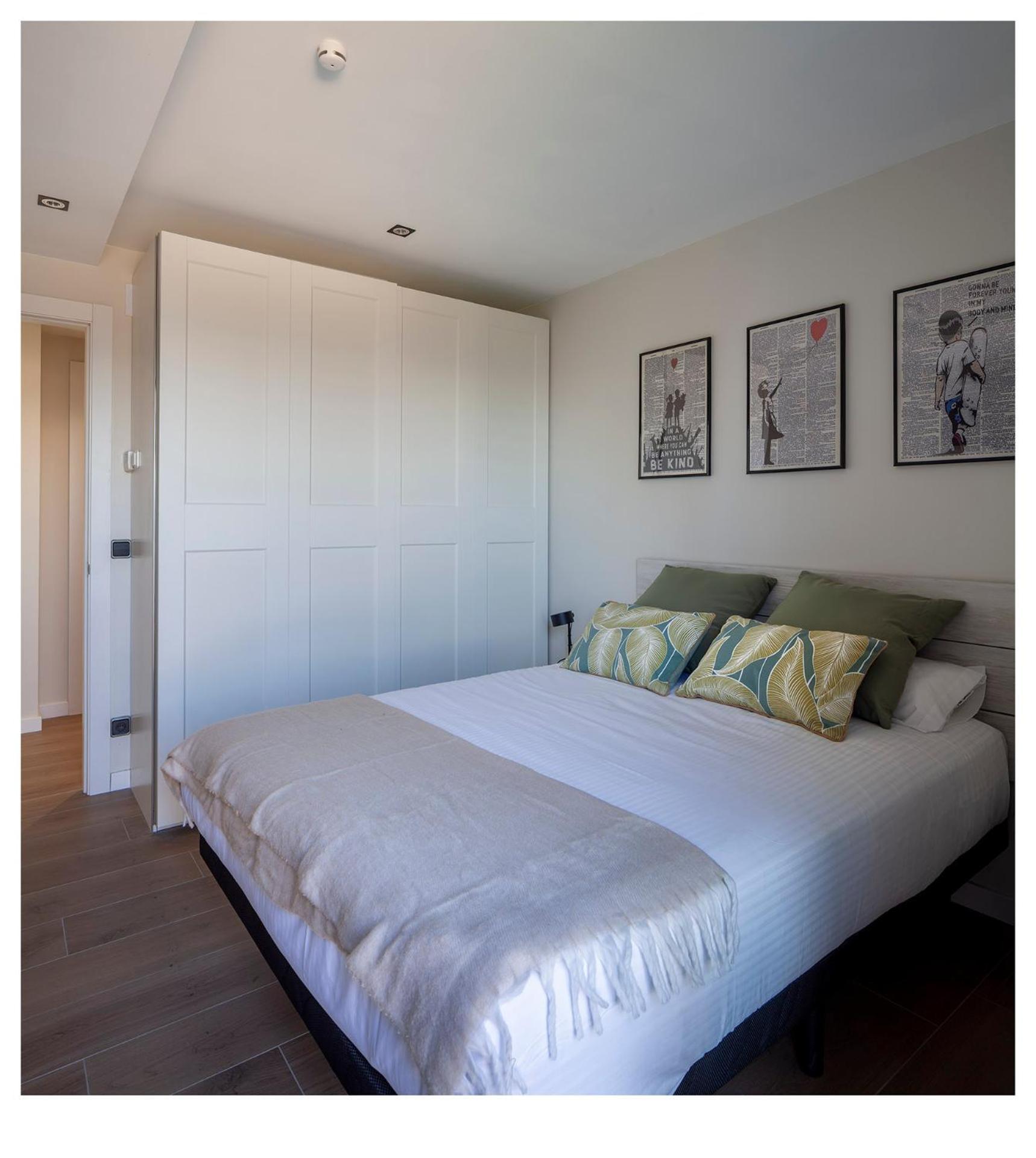 Eagle'S Nest Apartment Castellnou de Bages Ngoại thất bức ảnh