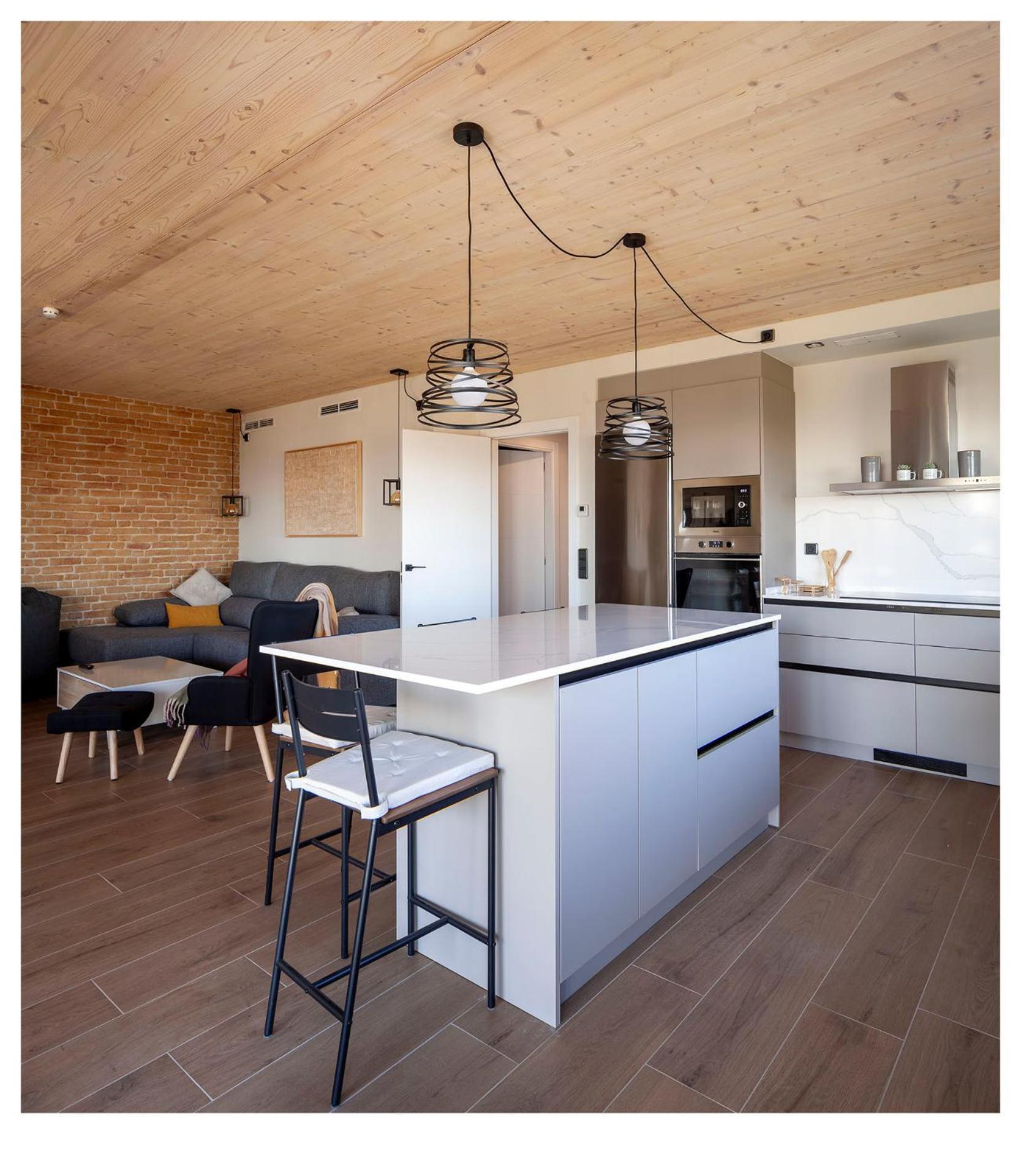 Eagle'S Nest Apartment Castellnou de Bages Ngoại thất bức ảnh